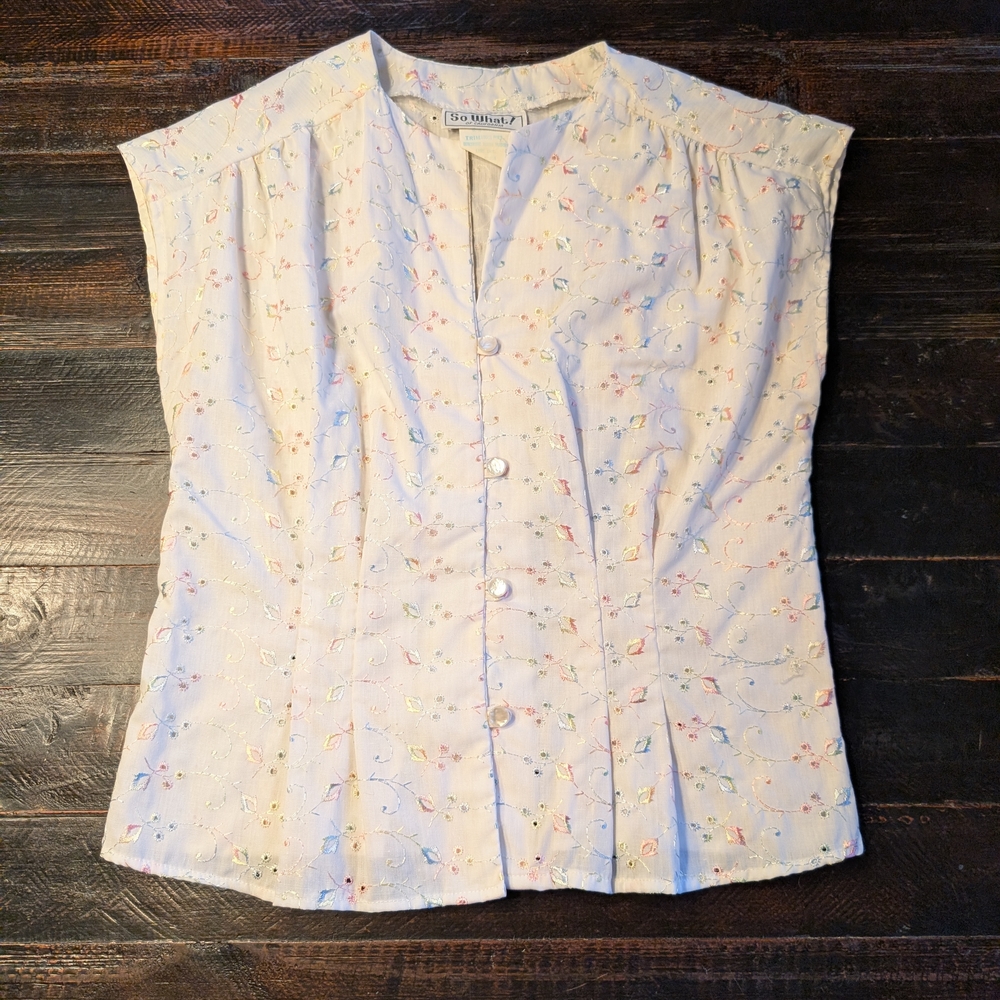 Women's Floral Button-Up Top - Picture 4 of 8